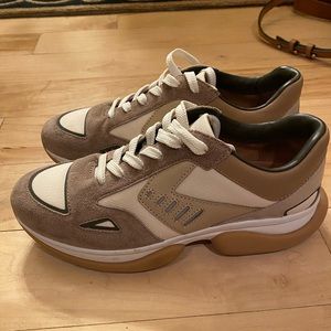 Tory Burch Sport Sneakers Size 8.5